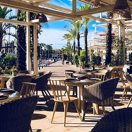 Beautiful Penthouse Overlooking Marina Channels سوتوغراندِ