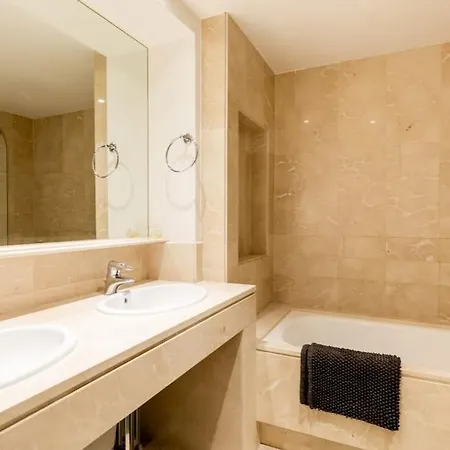 Beautiful Penthouse Overlooking Marina Channels Διαμέρισμα